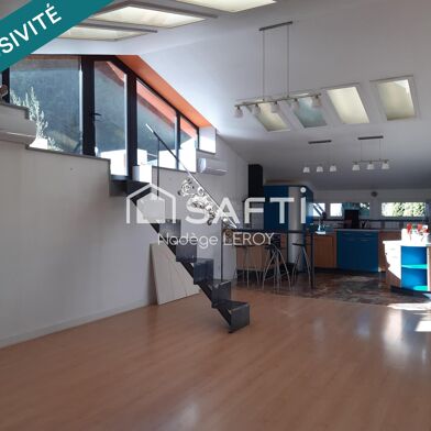 Appartement 12 pièces 259000 €