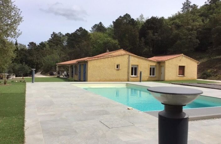 Magnifique propriété composée d'un ensemble de deux maisons, d'une piscine et diverses dépendances sur un peu plus de 5 hectares.<br/>Magnificent property consisting of a set of two houses, a swimming pool and various outbuildings on just over 5 hectares — photo 3