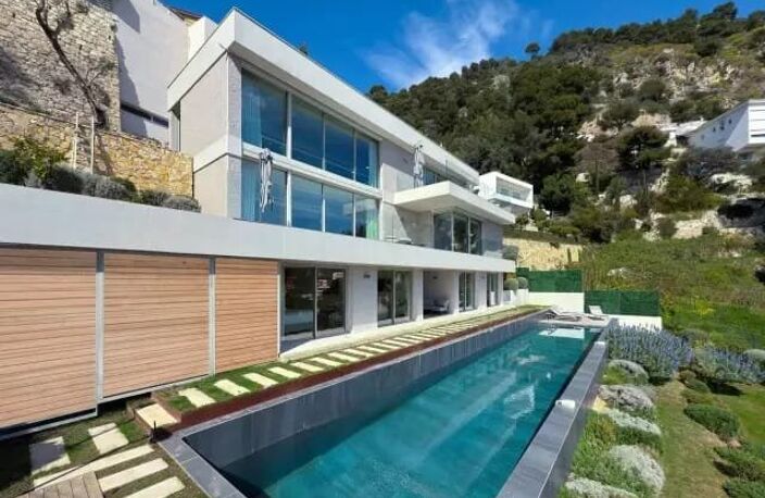 Villa — photo 2