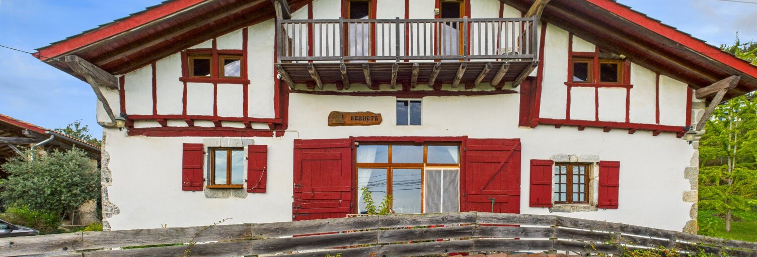 Maison 9 Pièces 492 m² à vendre à Hasparren (64240)