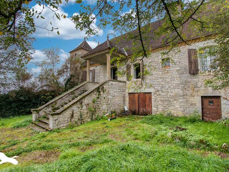 Maison en pierre de 4 pièces principales — photo 1