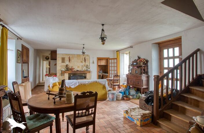 Maison en pierre de 4 pièces principales — photo 2