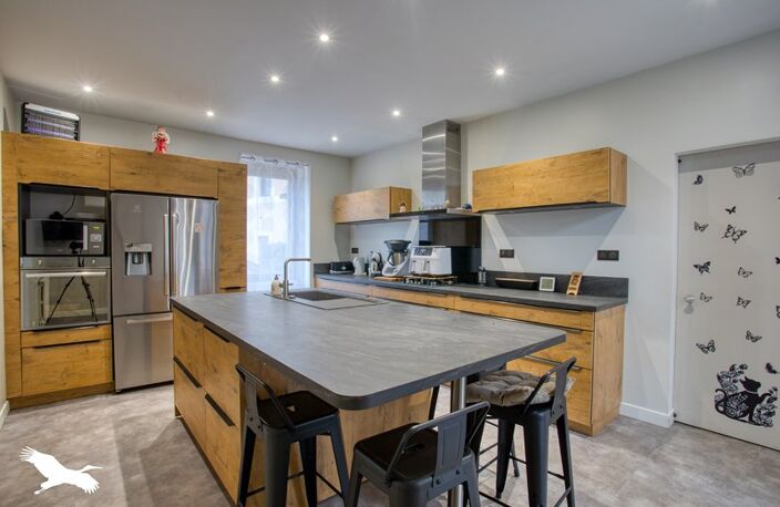 Maison en pierre de 7 pièces principales — photo 3
