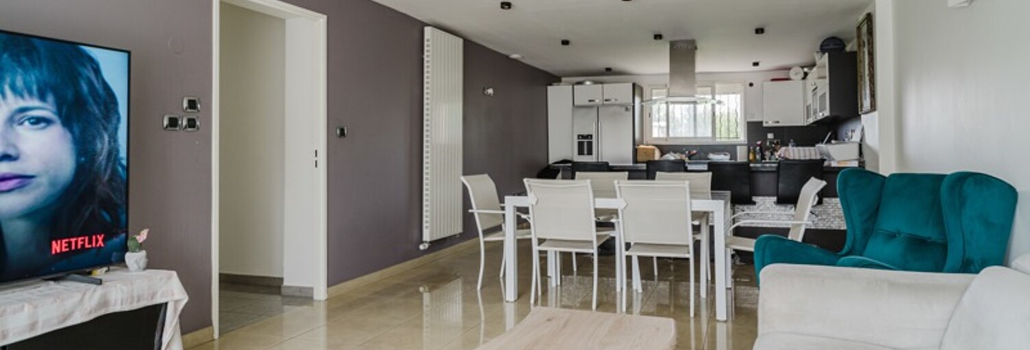 Maison 9 Pièces 220 m² à vendre à Pusignan (69330)