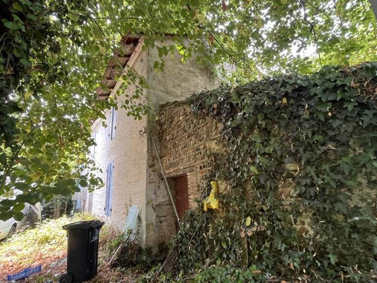 Maison en pierre de 4 pièces principales — photo 1
