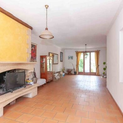 Maison 7 pièces 317700 €