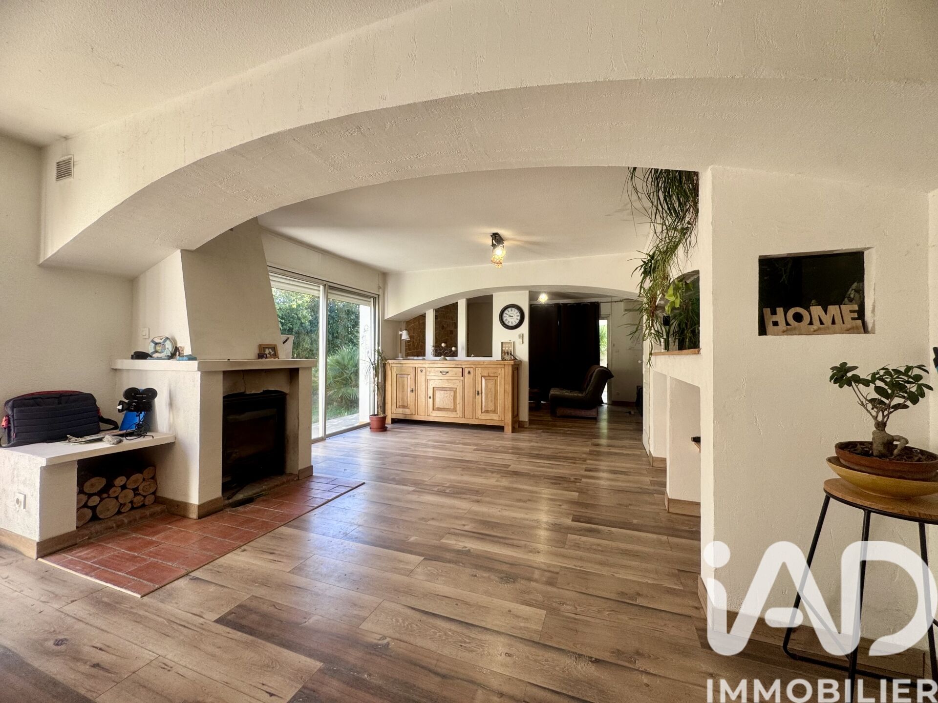 St-Esteve - 215m² - 7p. - 6ch.