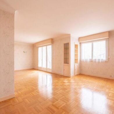 Appartement 5 pièces 337920 €