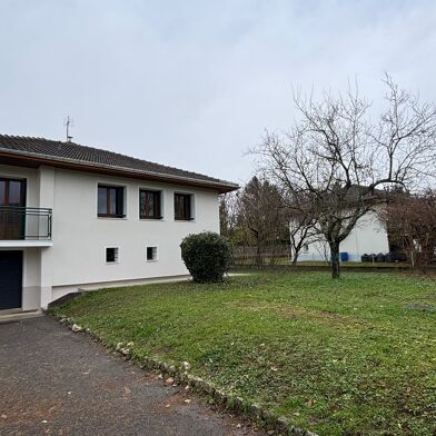 Maison 5 pièces 2300 €