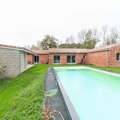 Maison 5 pièces 244950 €