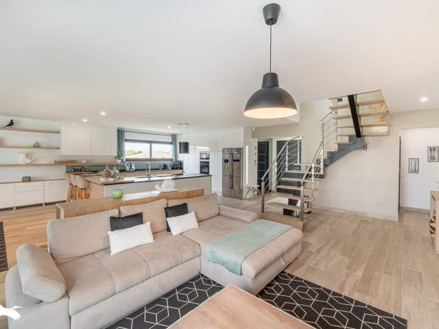 Contemporaine de 5 pièces principales — photo du bien