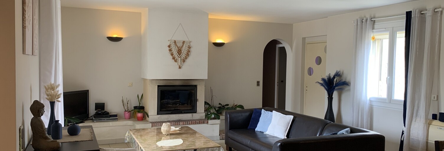 Maison 5 Pièces 115 m² à vendre à Arveyres (33500)