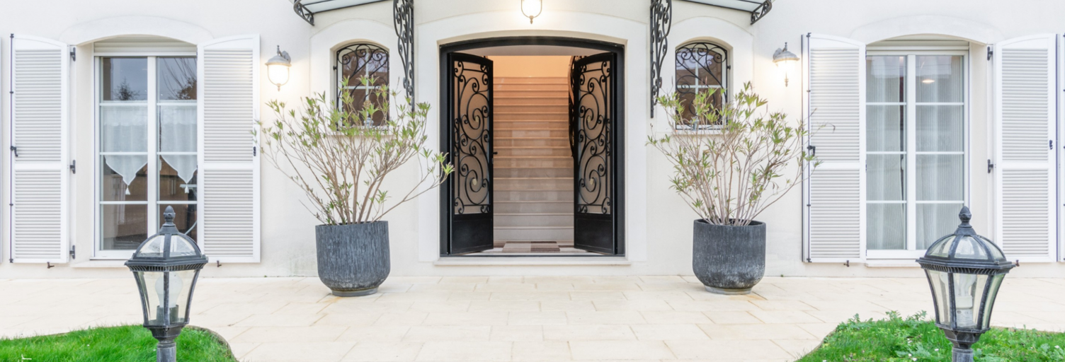 Maison 15 Pièces 740 m² à vendre à Villeneuve-le-Comte (77174)