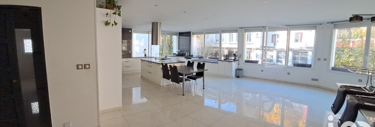 Appartement 8 Pièces 276 m² à vendre à Hauts de Bienne (39400)