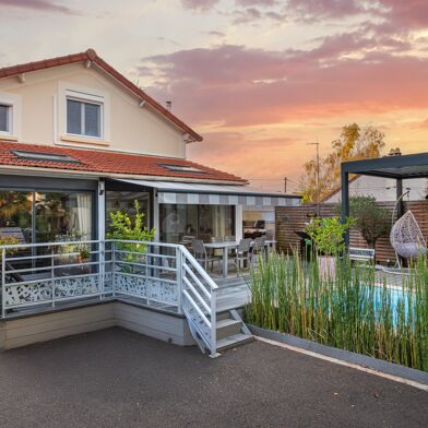 Maison 9 pièces 499000 €