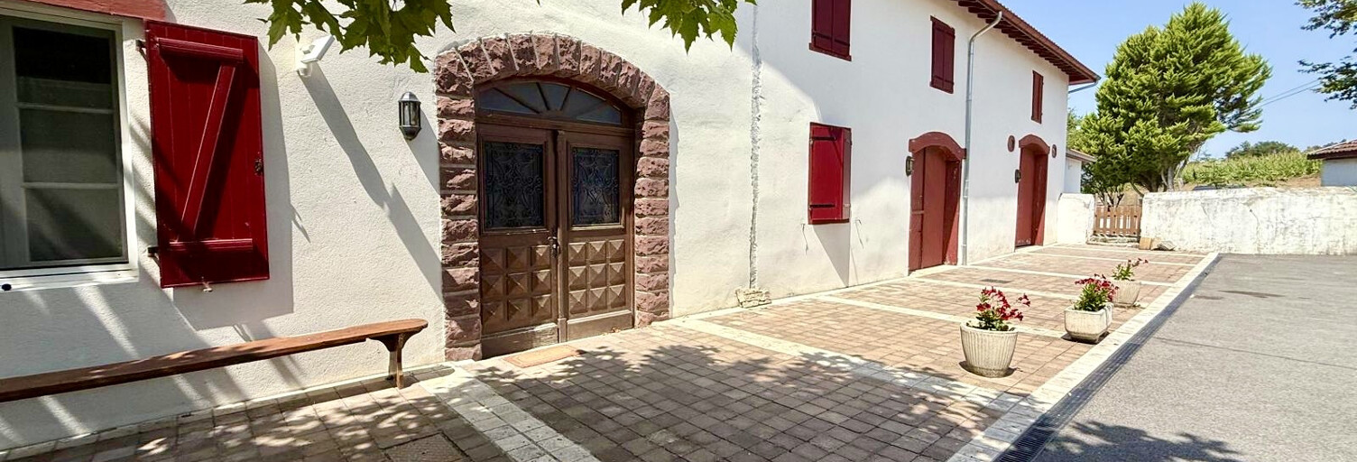 Maison 15 Pièces 384 m² à vendre à Saint-Palais (64120)