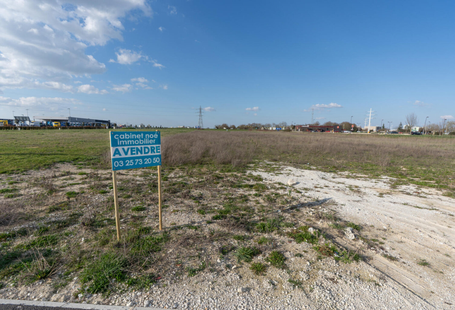 Vente terrain  5457 m² Rosières-près-Troyes (10430) — photo 1