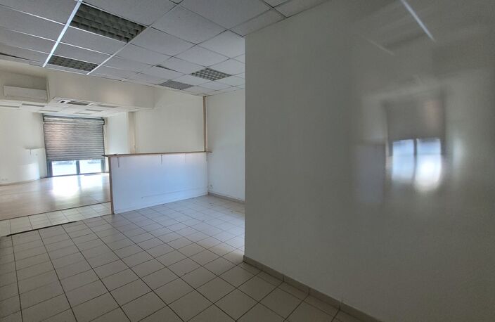 Local commercial — photo 3