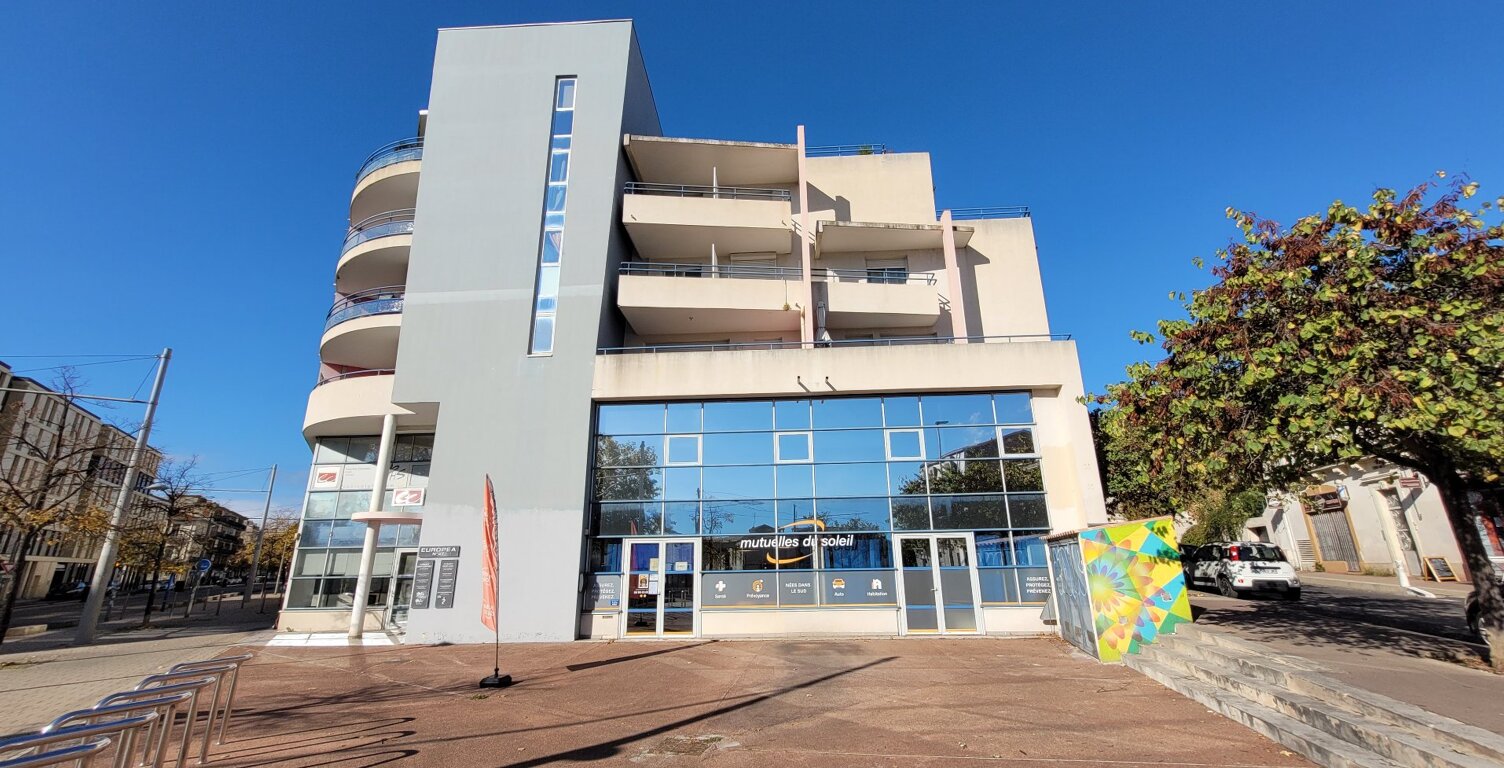 Local commercial — photo 1