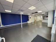 Local commercial — photo 2