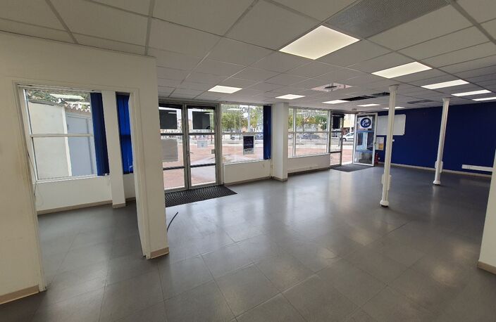 Local commercial — photo 3