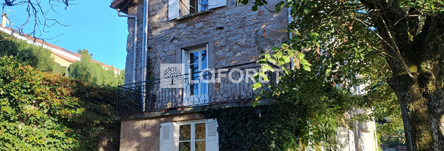 Maison 8 Pièces 210 m² à vendre à Saint-Priest-en-Jarez (42270)