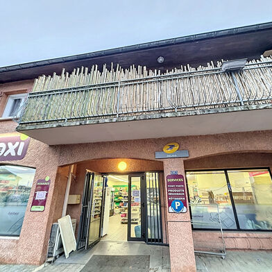 Commerce  125000 €