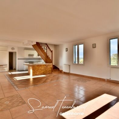 Appartement 6 pièces 147700 €