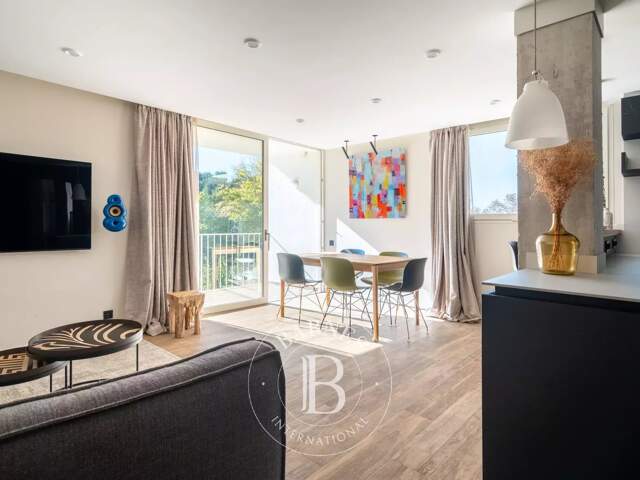 VENTE - CASSIS - CENTRE  - APPARTEMENT - TERRASSE - PARKING — photo du bien