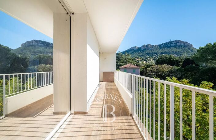 VENTE - CASSIS - CENTRE  - APPARTEMENT - TERRASSE - PARKING — photo 3