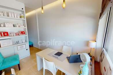 Commerce 3 pièces 257600 €