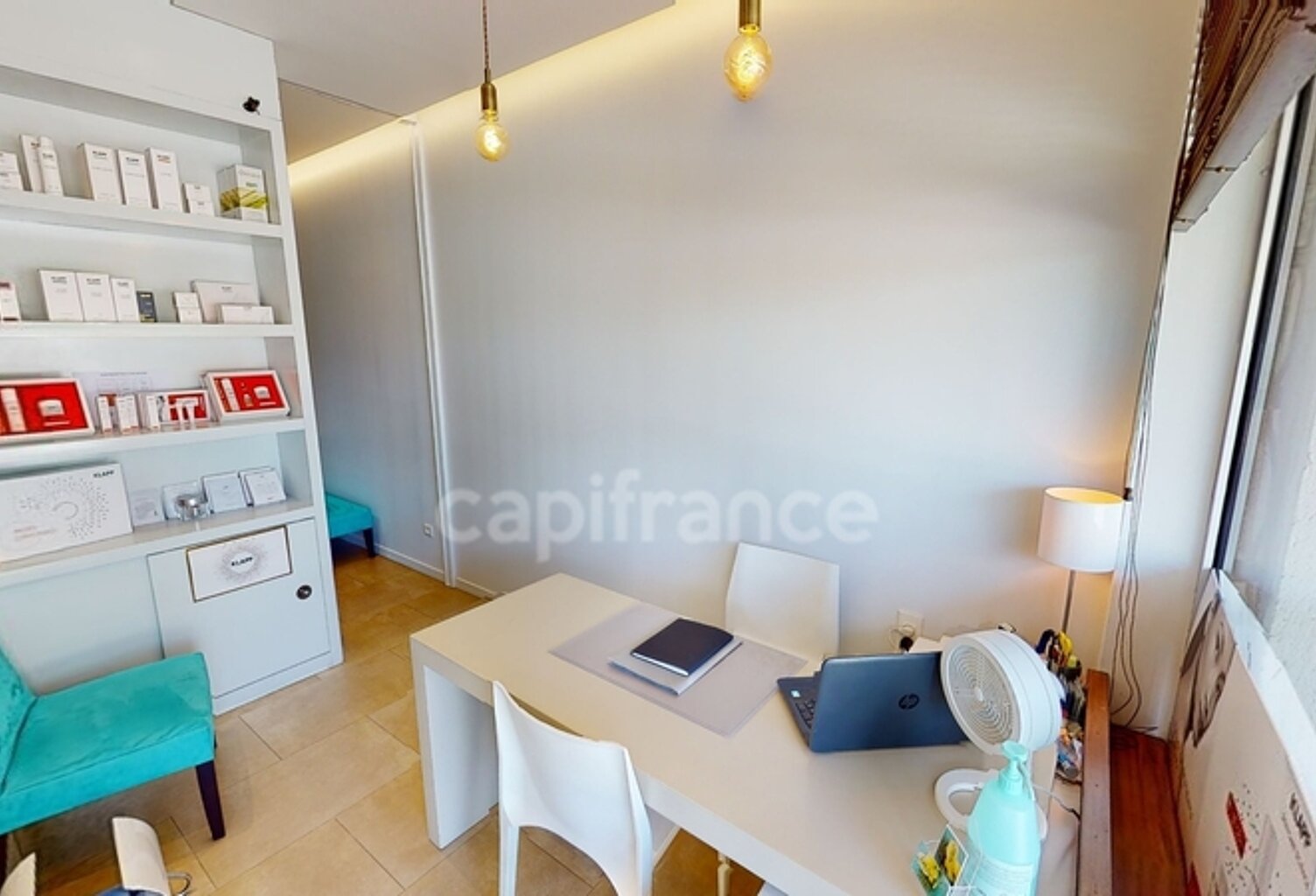 À CÉDER DROIT AU BAIL DANS ZONE COMMERÇANTE À SAINT BARTHÉLEMY (97133) — photo 1