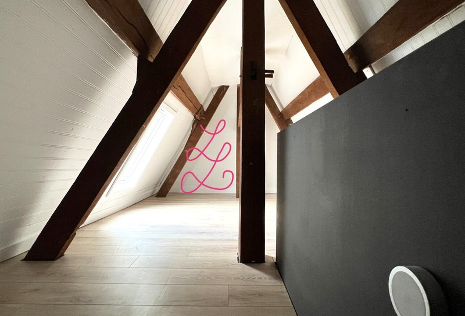 Immeuble à vendre à 8 km de Villeneuve d'Ascq — photo 1