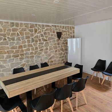 Maison 6 pièces 2600 €