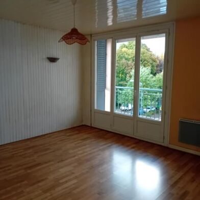 Appartement 4 pièces 840 €