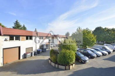 Local industriel  4458 €