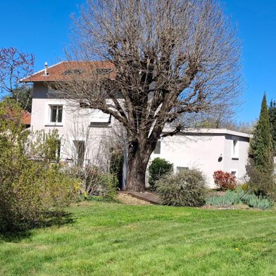 Maison 6 pièces 3000 €