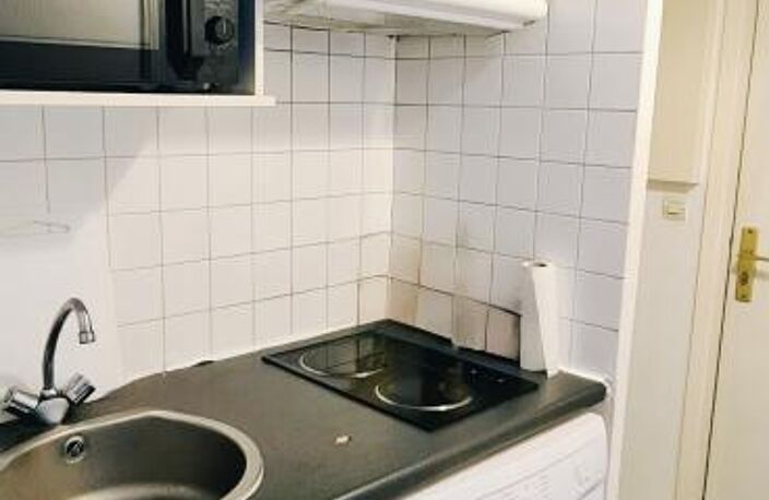A VENDRE - CHARMANT STUDIO LOUÉ (24,3 m2 environ) - ROUTE DE SEYSSES - TOULOUSE - PARKING SS-SOL - — photo 2