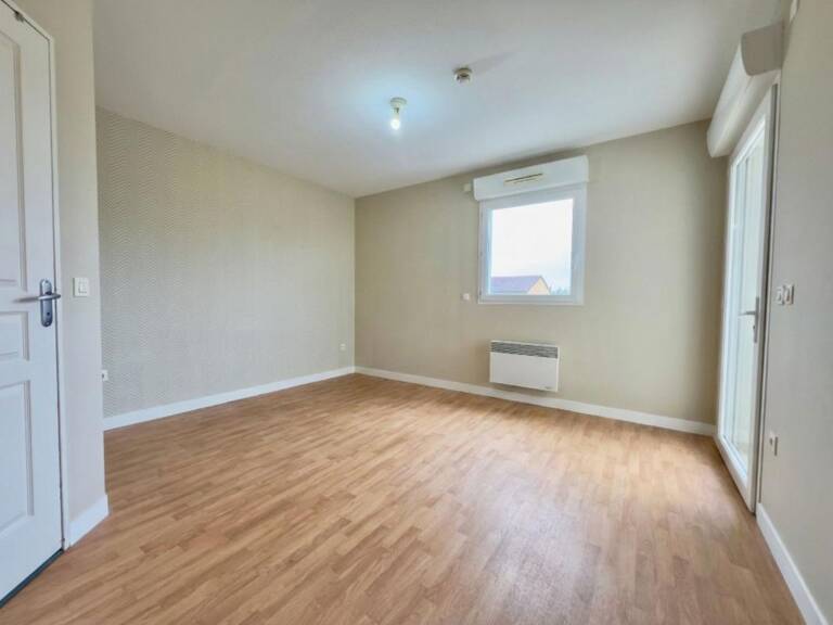 Appartement à vendre / Fontaine-le-Comte : appartement loué en résidence seniors / placement sécurisé sans vacance locative — photo 1