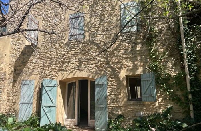 Maison Remoulins en RDC+1 composée de 7 pièce(s) 120 m2 avec jardin piscinable et cour — photo 2