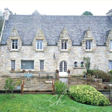 Maison 14 pièces 826000 €