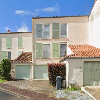 Appartement 3 pièces 855 €