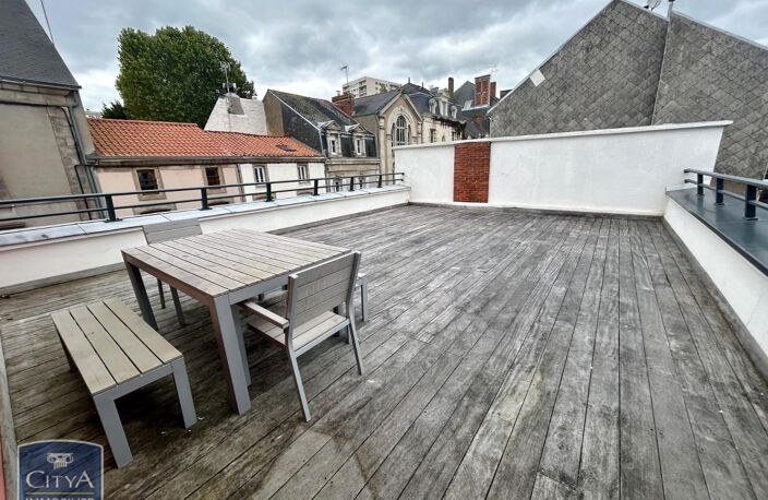 Location appartement 4 pièces 135 m² à Cholet (49300) — photo 3