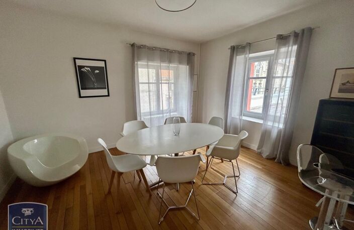 Location appartement 4 pièces 135 m² à Cholet (49300) — photo 5