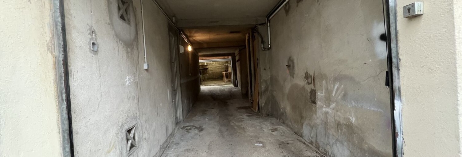 Commerce 1 Pièce 70 m² à louer à Marseille 4 (13004)