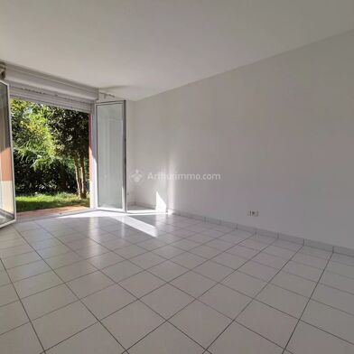 Appartement 3 pièces 730 €