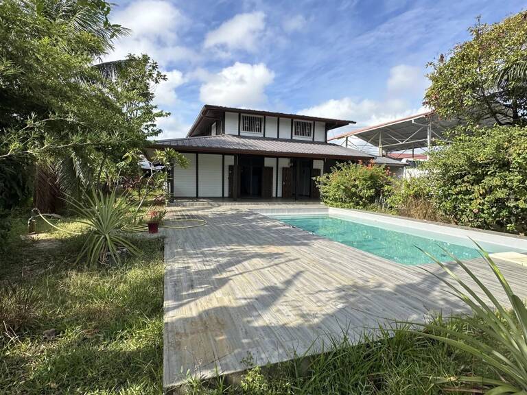 VOTRE villa T5 avec piscine dans un quartier calme et proche de toutes les commodités. — photo 1