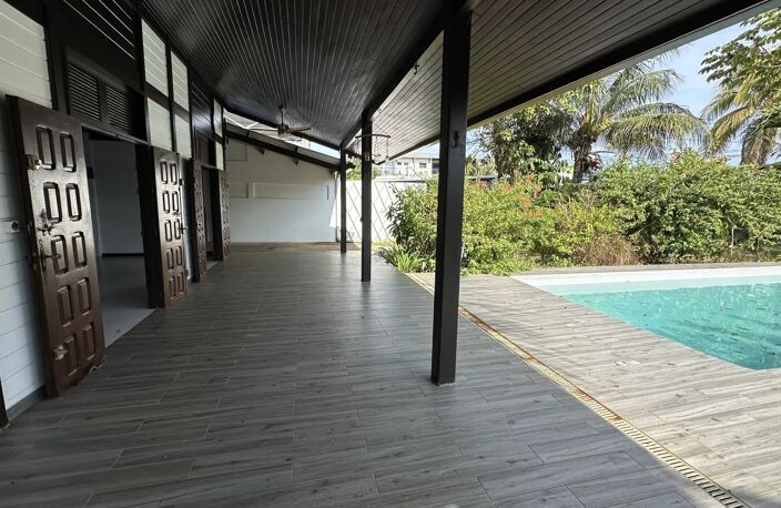 VOTRE villa T5 avec piscine dans un quartier calme et proche de toutes les commodités. — photo 2