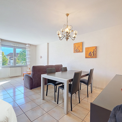 Appartement 3 pièces 275000 €