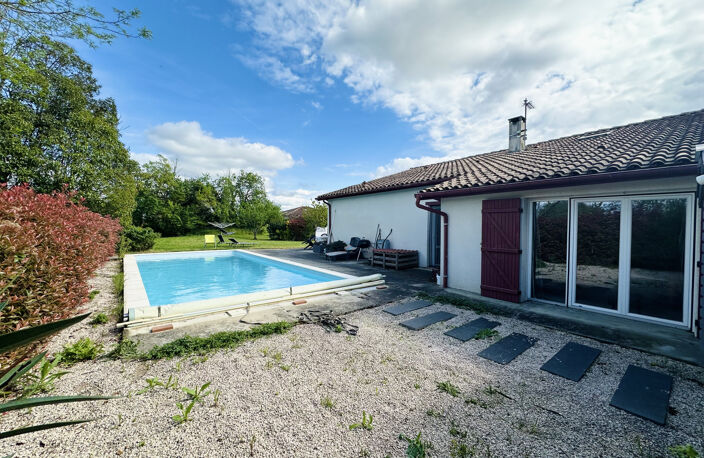 MAISON FAMILIALE T5 GARAGE JARDIN PISCINE — photo 2